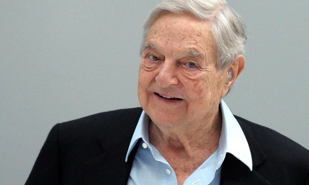 Ο Σόρος στοχεύει μαύρους και Λατίνους ψηφοφόρους όσο ο Τραμπ κερδίζει πόντους